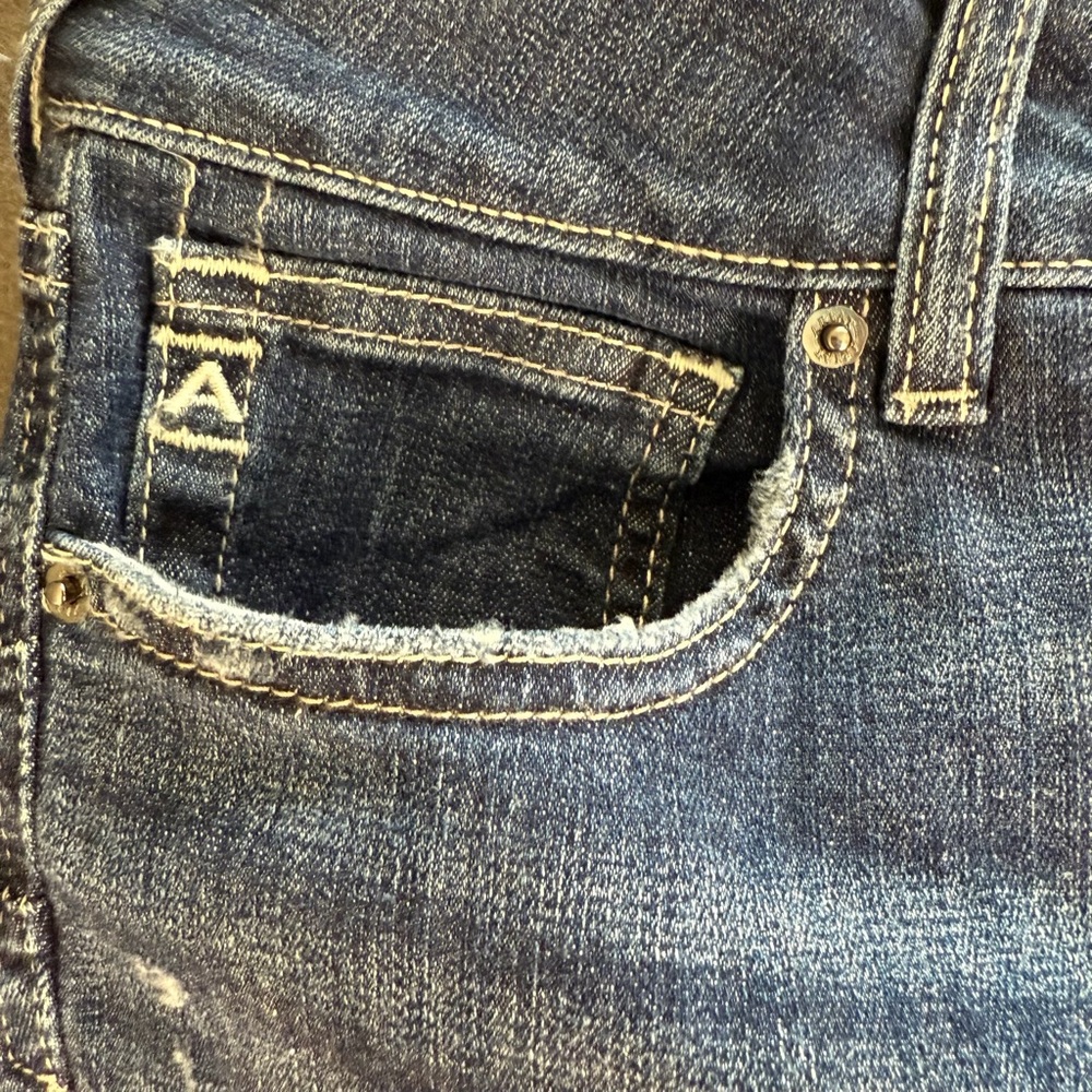 NEW Ariat Women's Dark Blue Flare Leg Jeans | 29R - Picture 3 of 7